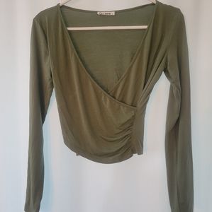 Vetiour Crop Long Sleeve